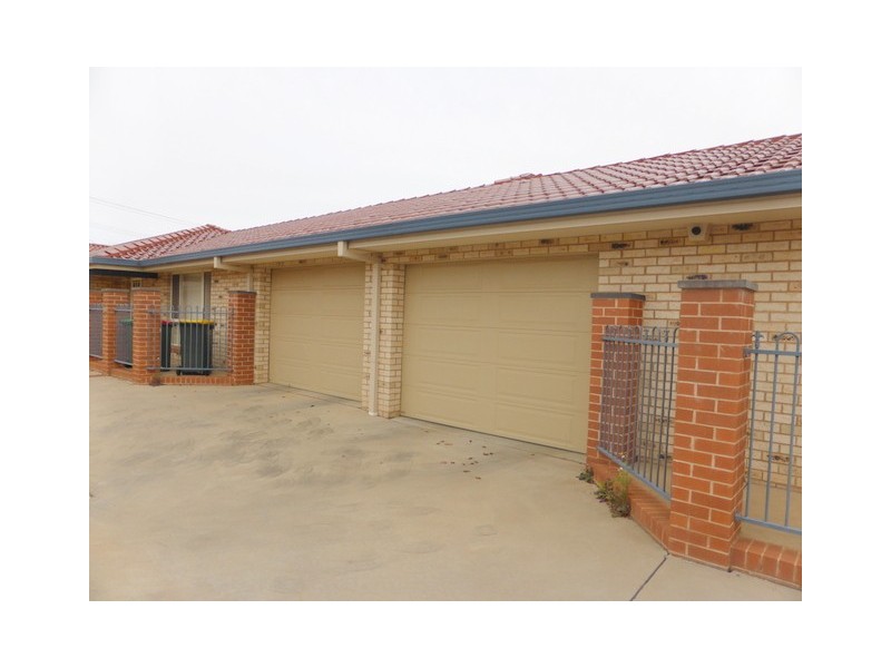 44 Brolgan Road, Parkes NSW 2870