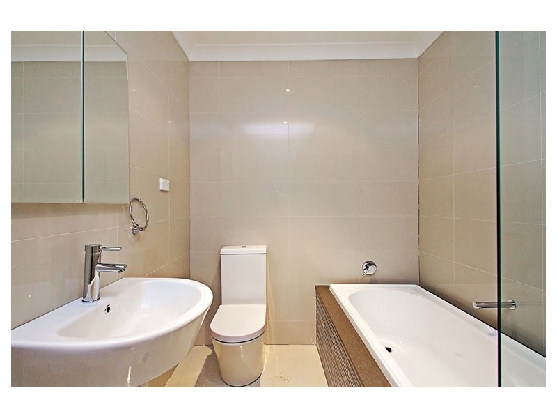 2/12  Huxley Street, West Ryde NSW 2114