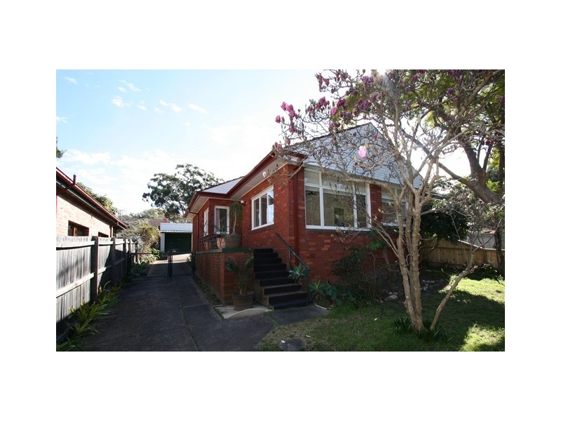 38 Bank Street, Meadowbank NSW 2114