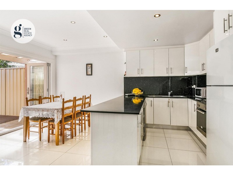 2 / 4 Dean Crescent, Ermington NSW 2115