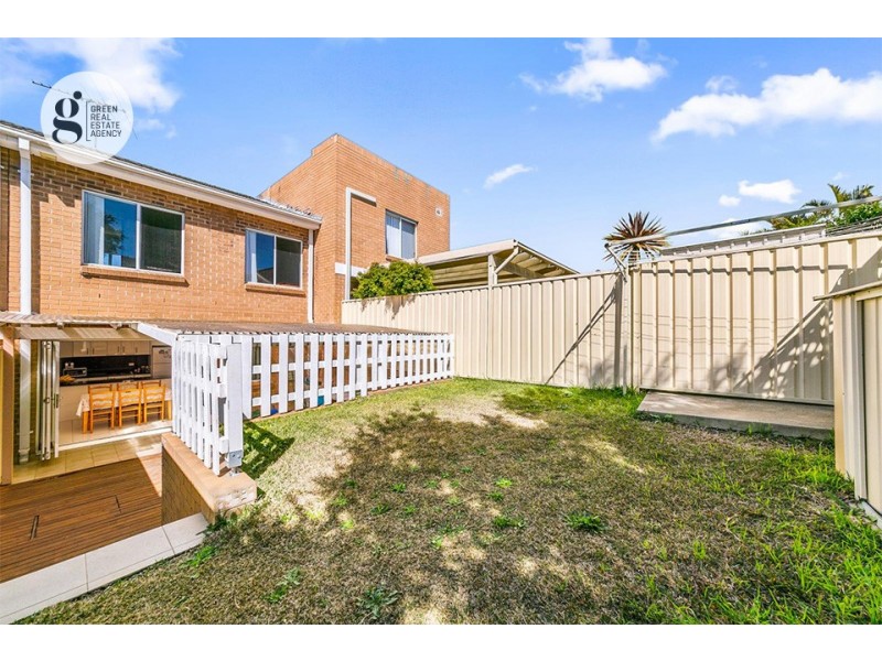 2 / 4 Dean Crescent, Ermington NSW 2115