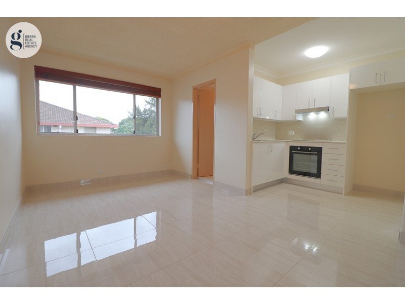 27/4 Bank Street, Meadowbank NSW 2114