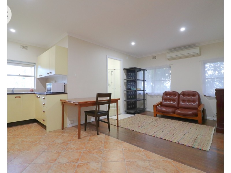 77A Tarrants Ave, Eastwood NSW 2122