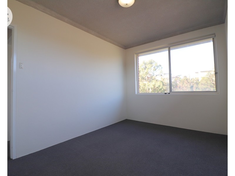 9/10 Bank Street, Meadowbank NSW 2114