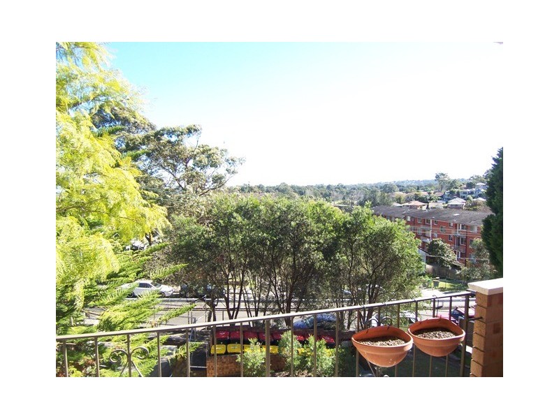 1/33 Meadow Crescent, Meadowbank NSW 2114