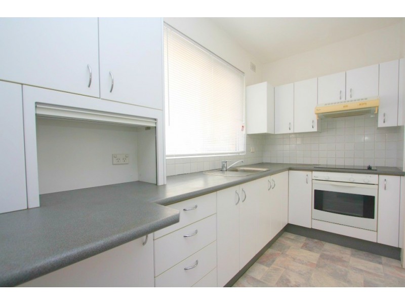 1/33 Meadow Crescent, Meadowbank NSW 2114