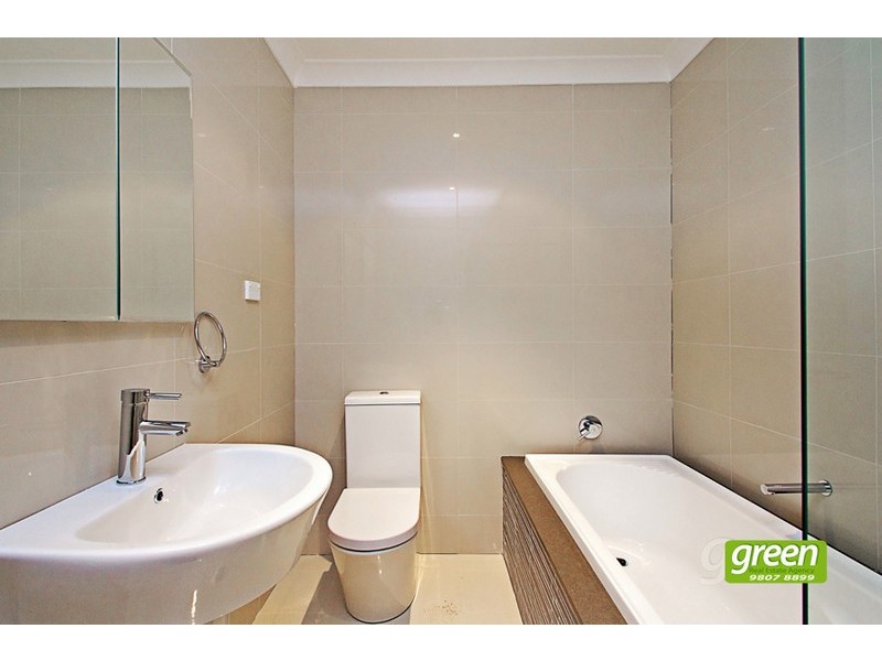 Villa 2/12 12 Huxley Street, West Ryde NSW 2114