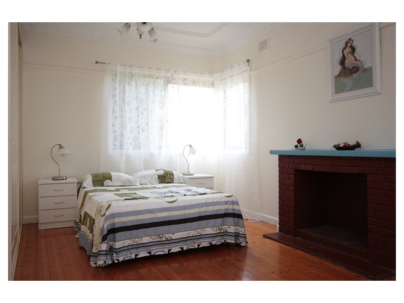 33 Griffiths Avenue, West Ryde NSW 2114