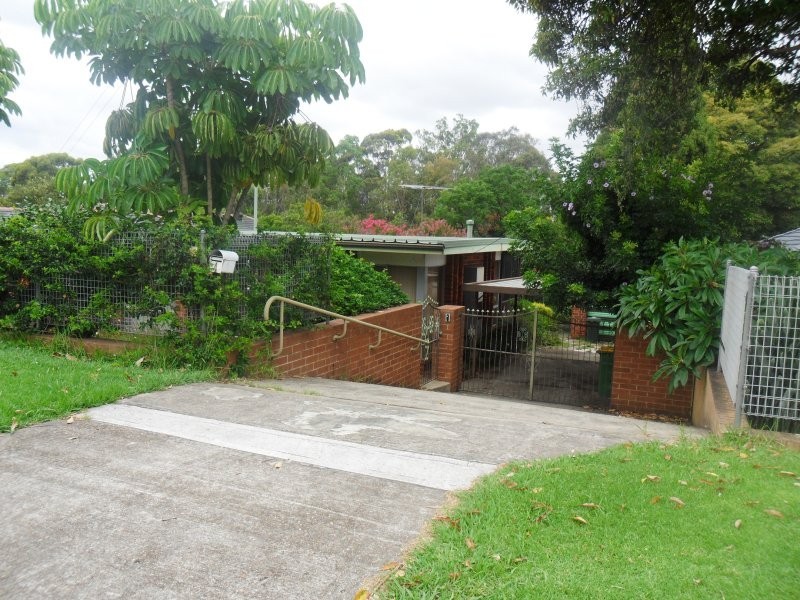 4 Hart Drive, Wentworthville NSW 2145