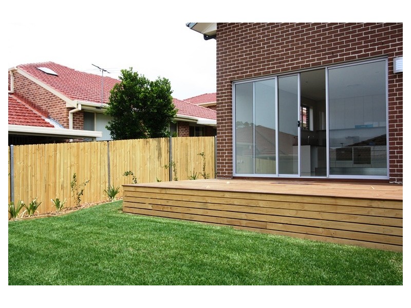 2/32 Fitzgerald Road, Ermington NSW 2115