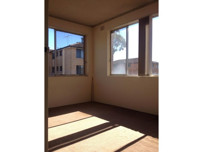 15/10 Bank Street, Meadowbank NSW 2114