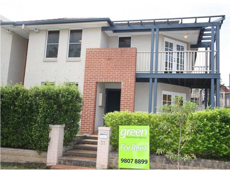 33 Hunterford Crescent, Oatlands NSW 2117