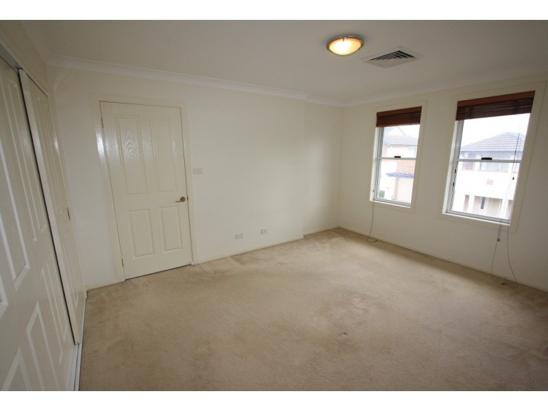 33 Hunterford Crescent, Oatlands NSW 2117