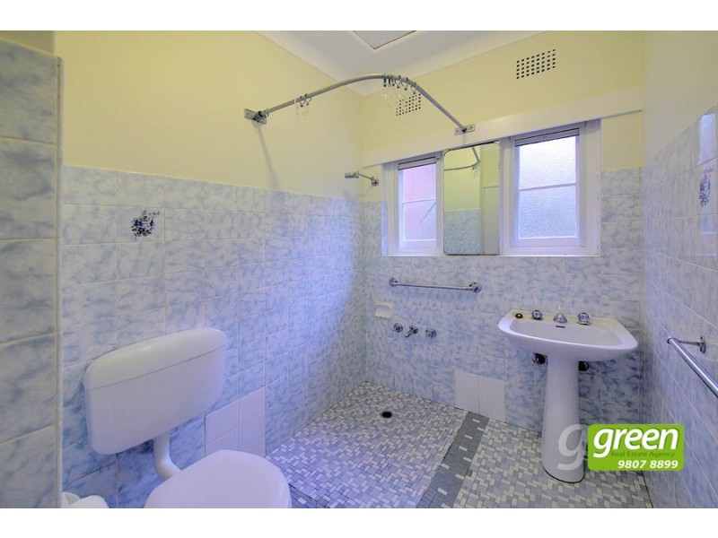 8 Terry Road, Denistone NSW 2114