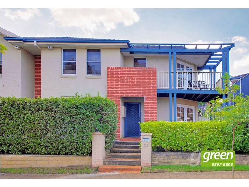 33 Hunterford Crescent, Oatlands NSW 2117