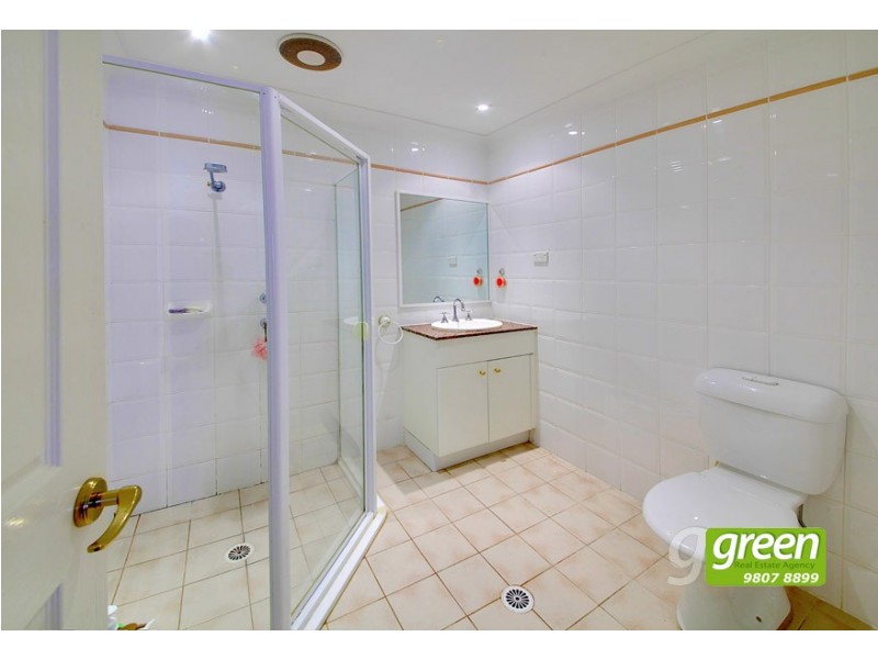 33 Hunterford Crescent, Oatlands NSW 2117
