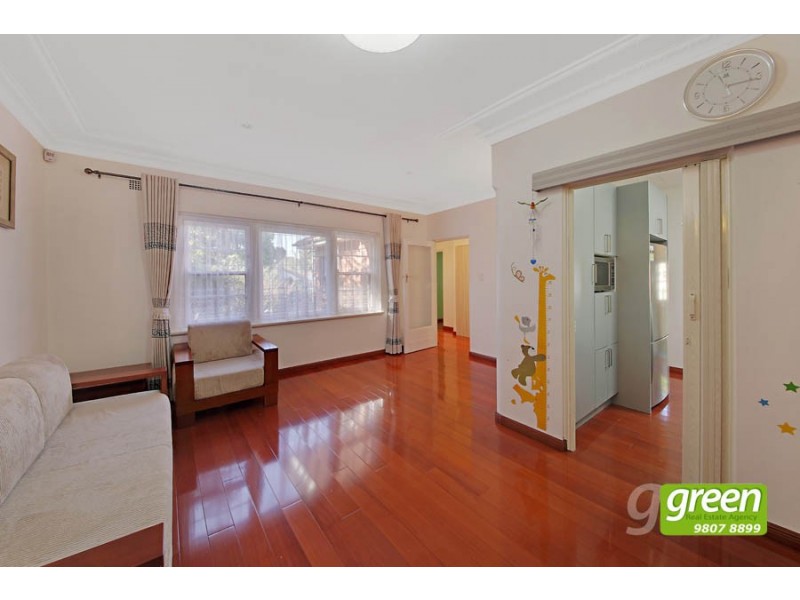 13 Russell Street, Denistone East NSW 2112