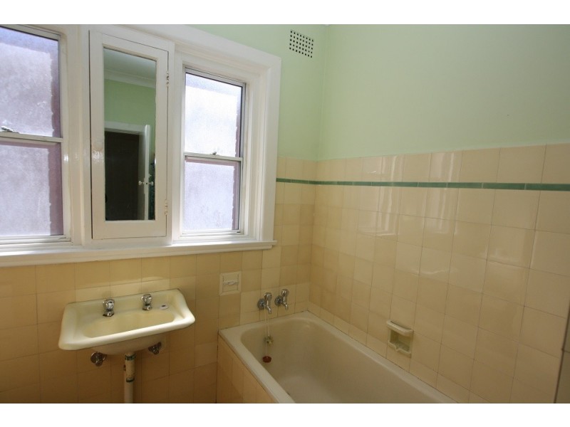 8 Lancaster Avenue, West Ryde NSW 2114