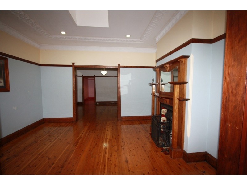 131 Constitution Road, Meadowbank NSW 2114