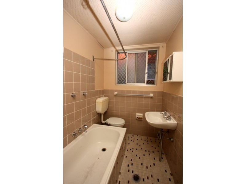 2/42 Meadow Crescent, Meadowbank NSW 2114