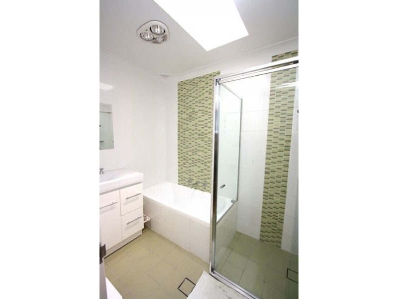 2/26 Third Ave, Eastwood NSW 2122
