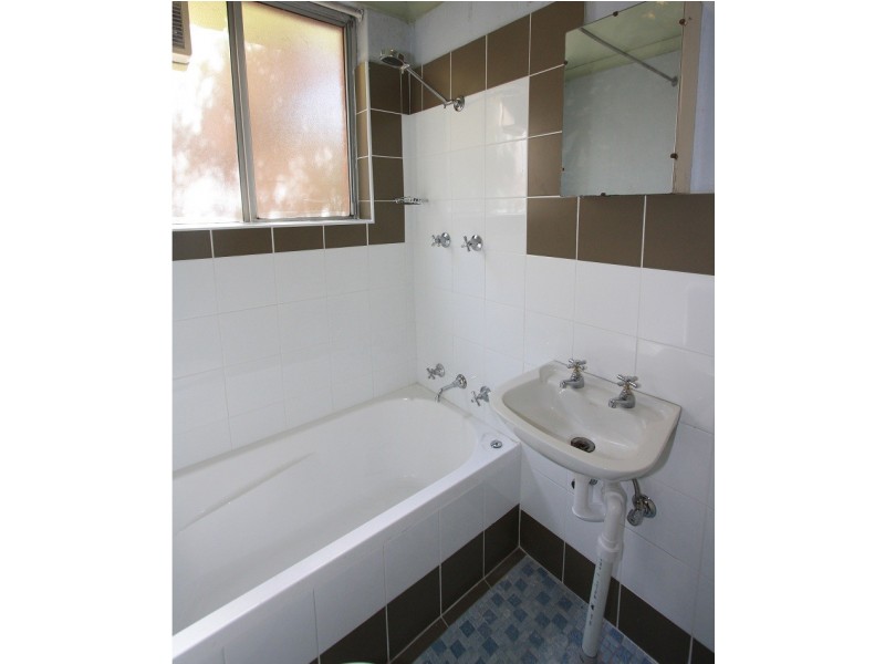 2/15 Endeavour Street, West Ryde NSW 2114