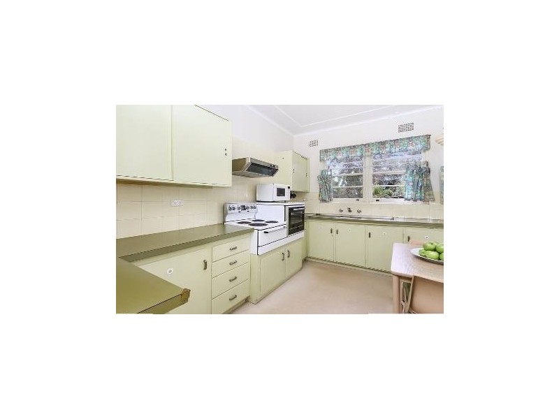 96 West Parade, Denistone NSW 2114