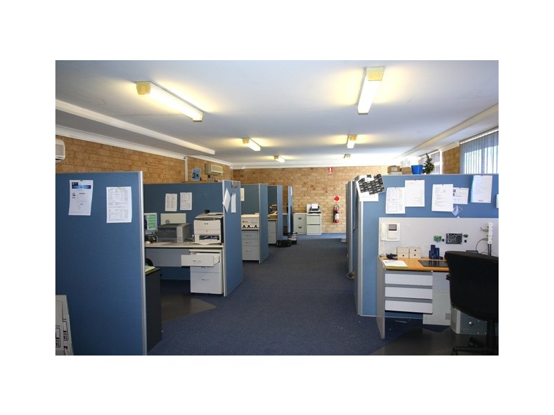 3/27  Bank Street, Meadowbank NSW 2114