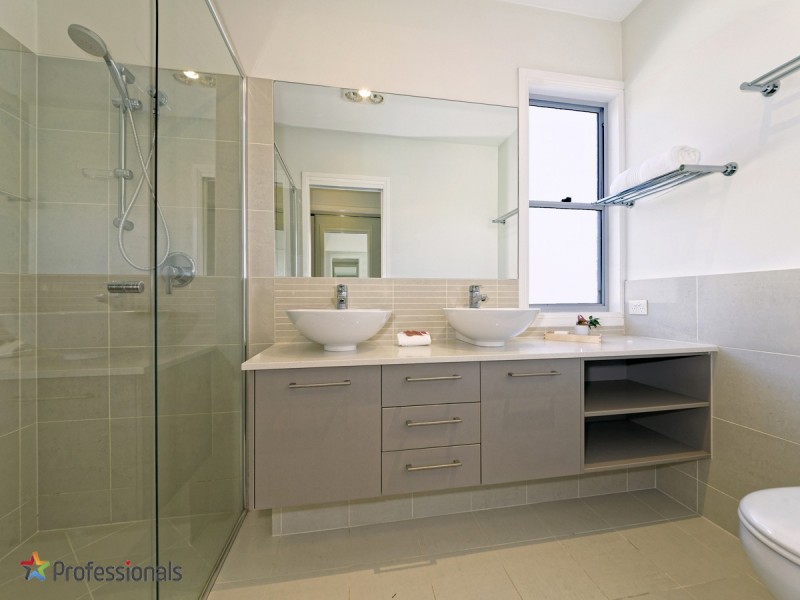 2/28 Bott Street, Ashgrove QLD 4060