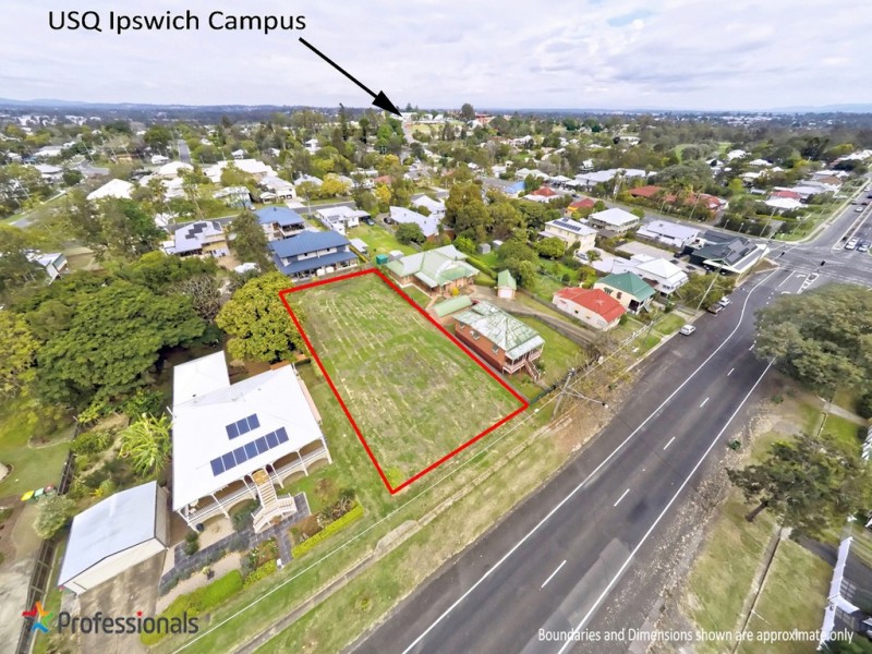 12 Moffatt Street, Ipswich QLD 4305