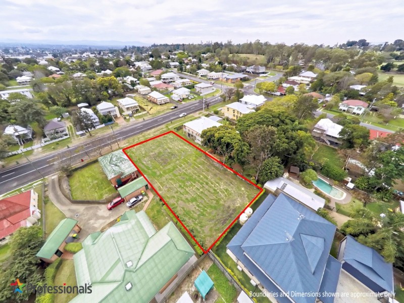 12 Moffatt Street, Ipswich QLD 4305