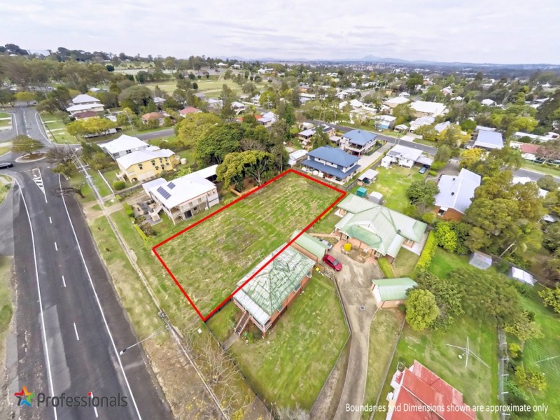 12 Moffatt Street, Ipswich QLD 4305