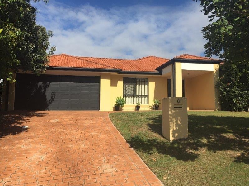 8 Quandong Cresent, Arana Hills QLD 4054