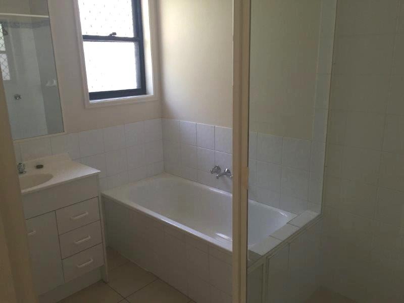 8 Quandong Cresent, Arana Hills QLD 4054