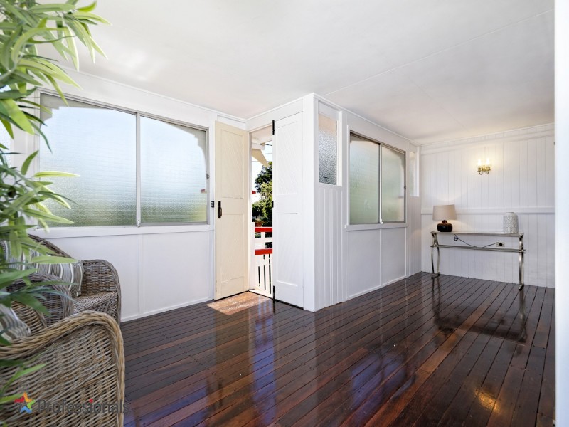 117 Waterworks Road, Ashgrove QLD 4060