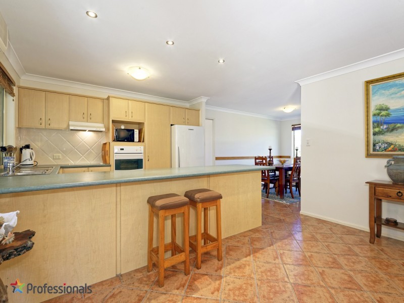 13 Vauton Court, Arana Hills QLD 4054