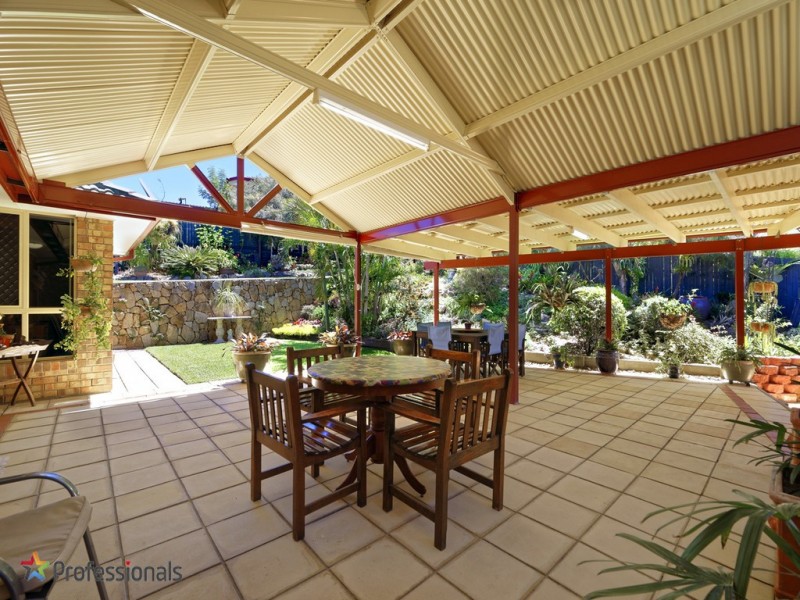 13 Vauton Court, Arana Hills QLD 4054