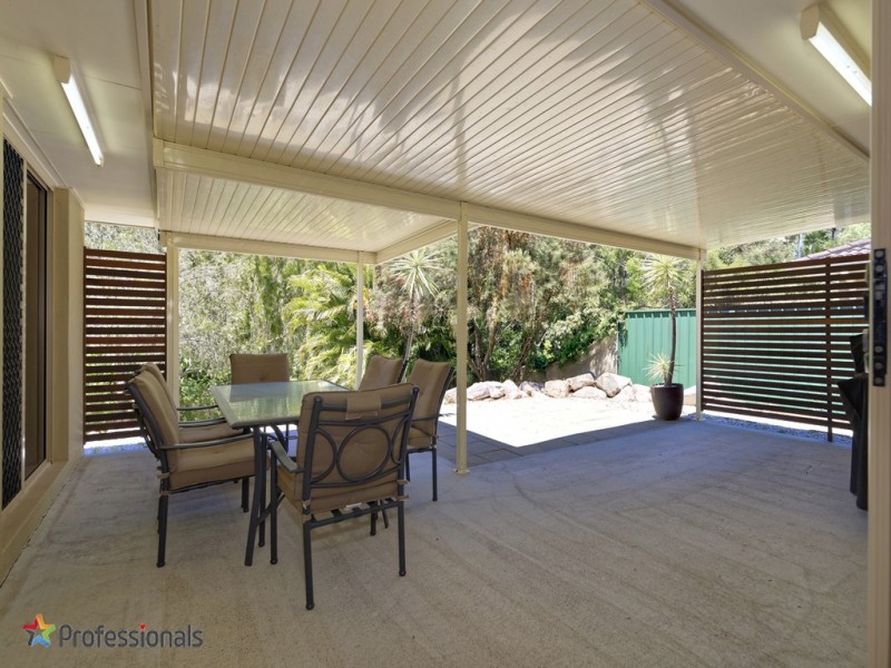 27 Woodtop Court, Ferny Hills QLD 4055