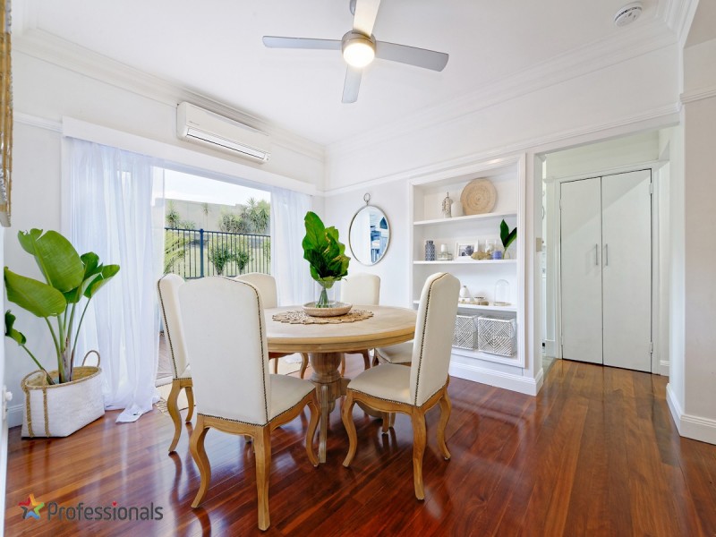 32 Dorrigo Street, Stafford Heights QLD 4053