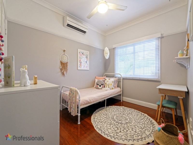 32 Dorrigo Street, Stafford Heights QLD 4053