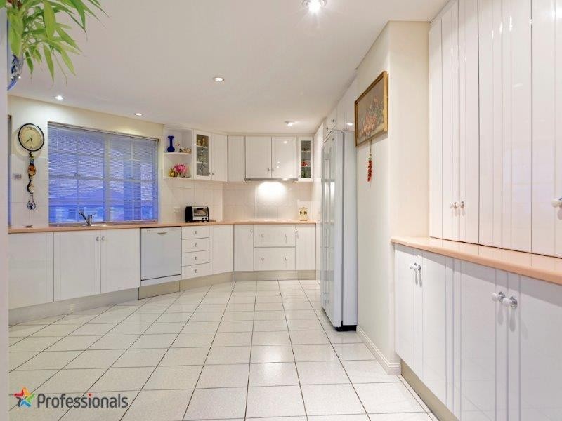 11 Letizia Close, Chermside West QLD 4032
