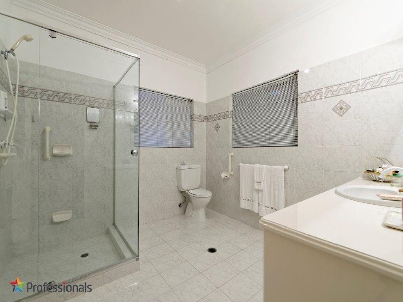 11 Letizia Close, Chermside West QLD 4032