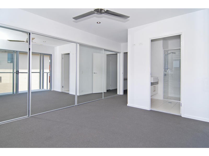 2/20 Gordon Parade, Everton Park QLD 4053