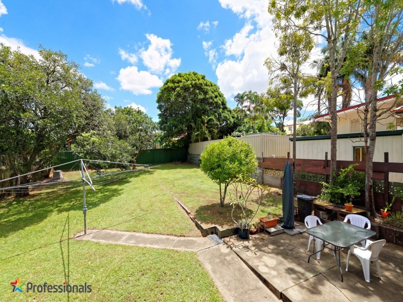 11 Leach Street, Everton Park QLD 4053