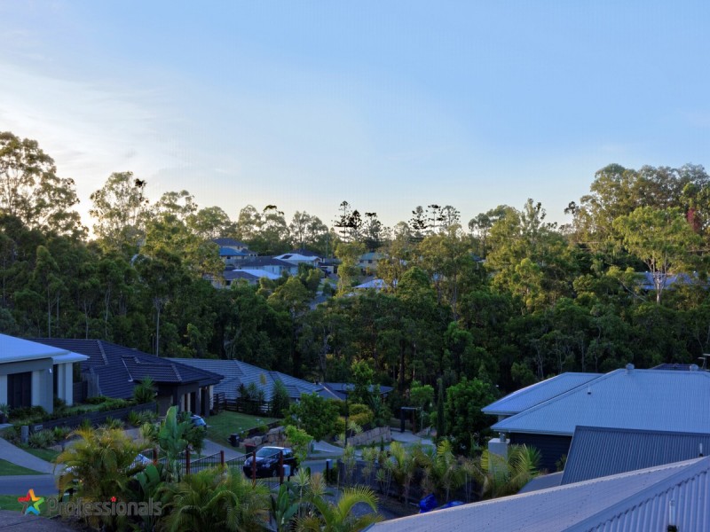 4 Jillaine Street, Everton Hills QLD 4053