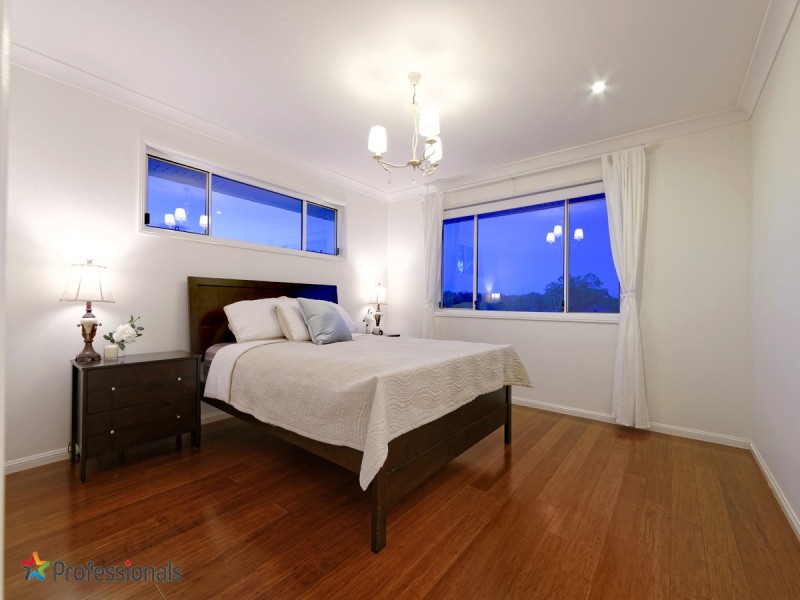 4 Jillaine Street, Everton Hills QLD 4053