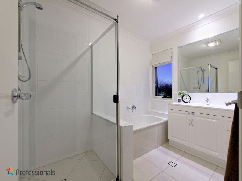 4 Jillaine Street, Everton Hills QLD 4053