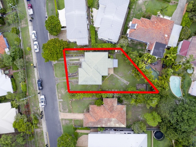 32 Meridian Street, Coorparoo QLD 4151