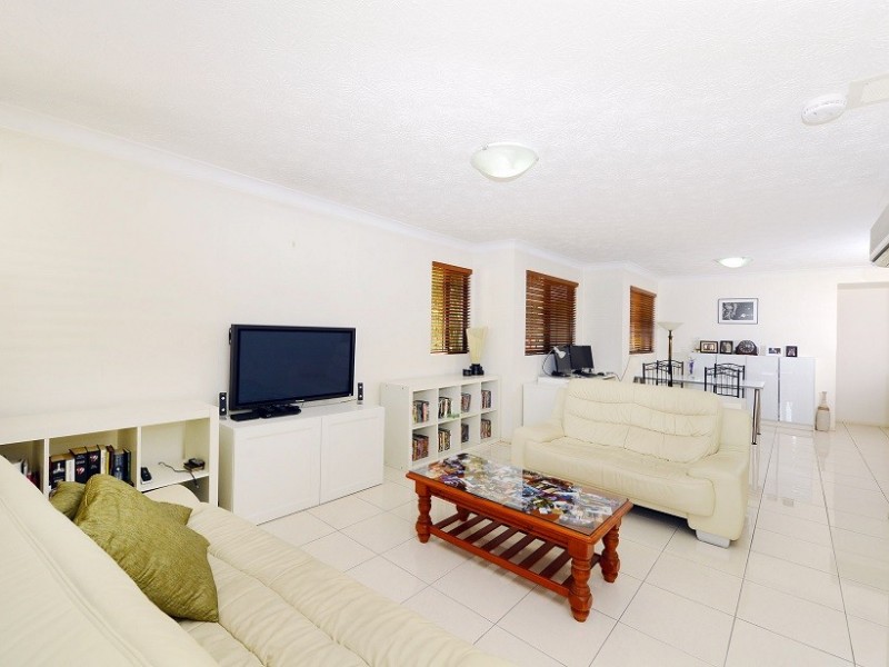 8/13 Vectis Street, Norman Park QLD 4170