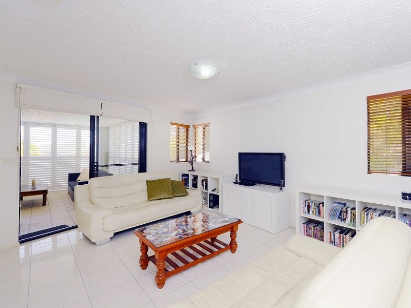 8/13 Vectis Street, Norman Park QLD 4170